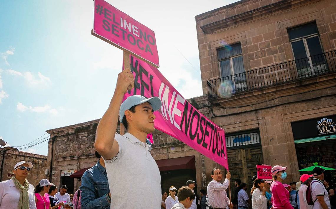 Marchan Por La Defensa Del Ine En Morelia As Se Vivi El Sol De Morelia Noticias Locales